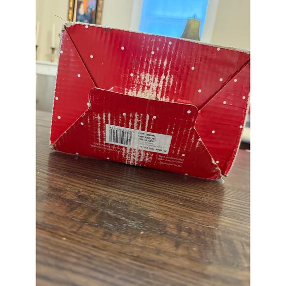 Holiday Time 12-Piece White Porcelain Dinner Plates – 9.5” -new in box - Picture 7 of 8